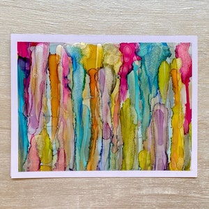 Tarjeta artística vibrante pintada a mano / Única en su tipo, 5" x 6.5" / Arte original con tintas de alcohol sobre papel Yupo, montada sobre cartulina / Interior en blanco