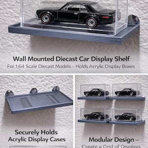 Può includere: Mensola da parete per modellini di auto. La mensola grigia contiene una teca trasparente in acrilico con un'auto modellino nera. Il testo recita: "Wall Mounted Diecast Car Display Shelf For 1:64 Scale Diecast Models".