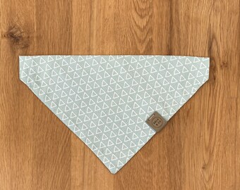 Slide On Pet&#39;s Bandana in Triangle Pattern - Handmade High-Quality Cotton Bandana for Cats & Dogs in Various Sizes | Gift for Pet Owners