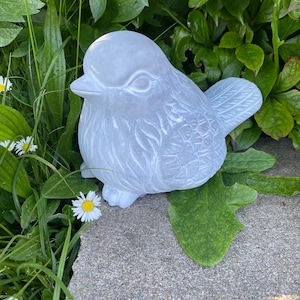 Garden figure bird stone figure garden figure concrete cast decoration