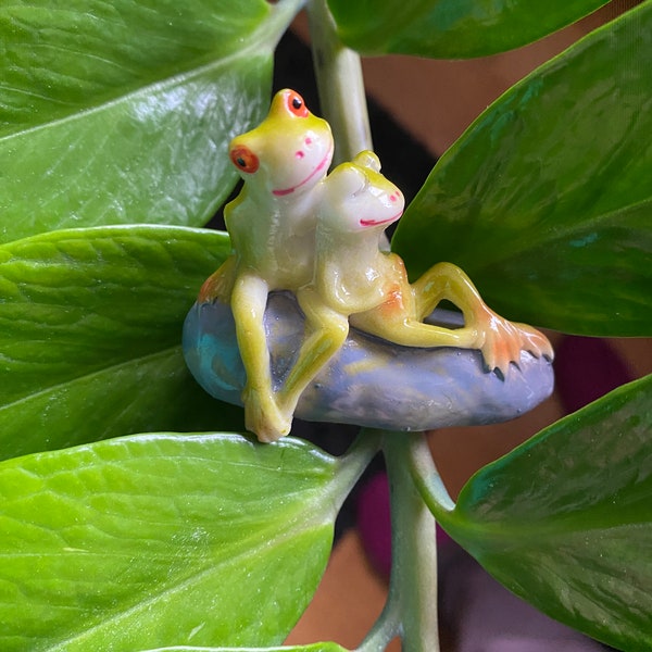 Miniatur Figuren Little Frog Frosch Figur Skulptur Dekoration Wohndeko verliebtes Paar