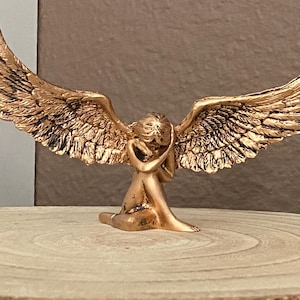 Angel figure with wings, guardian angel, decoration, gold