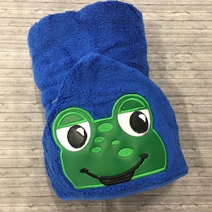 Frog Embroidered Hooded Bath Towel