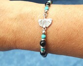 Bracelet avec feuille de gingko, perles et chaîne argentée, bijou femme