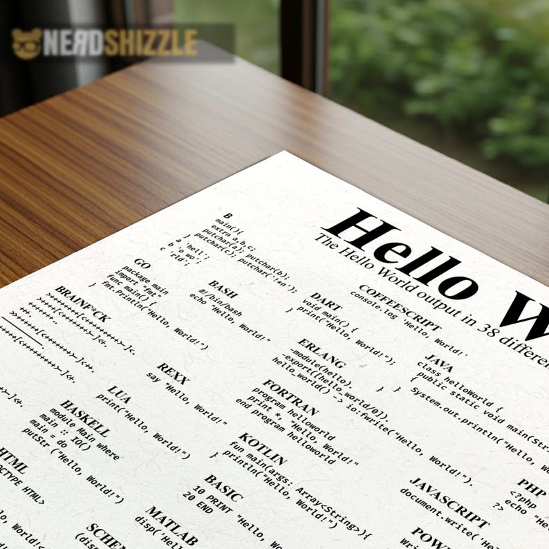 K&ouml;nnte beinhalten: Ein handgefertigtes Serviertablett aus Holz mit nat&uuml;rlicher Oberfl&auml;che. Das rechteckige Tablett hat erh&ouml;hte Kanten und zwei Griffe. Die Holzmaserung ist sichtbar. Ma&szlig;e: ca. 40 cm lang und 25 cm breit.