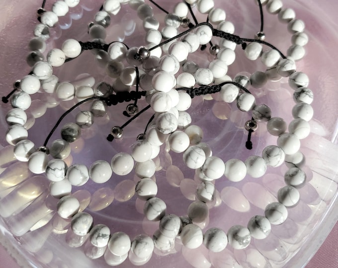 Howlite 8MM beaded  bracelet | crystals  | howlite | healing crystals | beaded bracelet | gifts for women | gifts for men | crystal jewelry