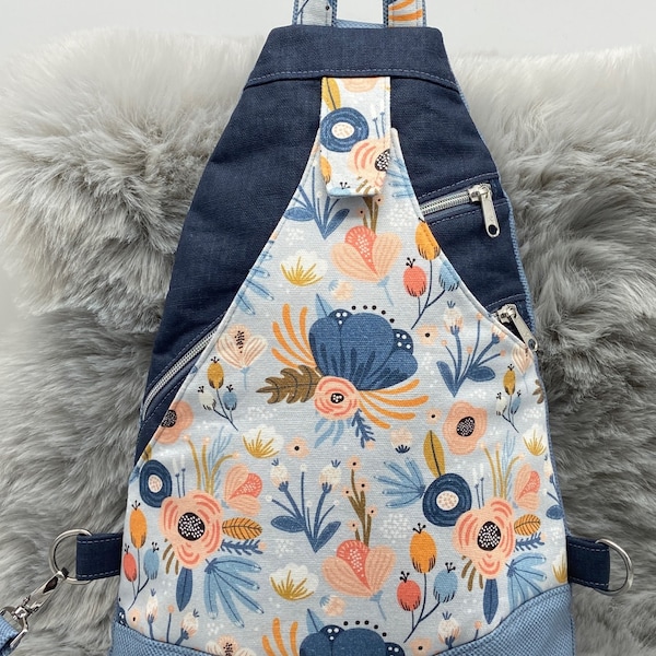 Slingbag Malea blau mit Blumenmuster