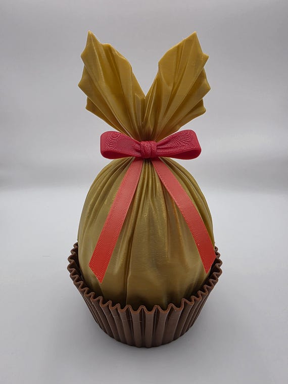 3D Printed Easter Egg / Golden Treat - Container