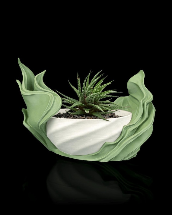 Seaweed Flow Self-Watering Planter – Sculptural 3D Printed Indoor Pot