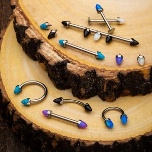 Extremo de bala de ópalo / Joyería para piercings Rook, Septum e industriales