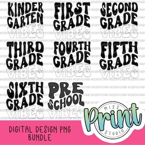 Puede incluir: Un paquete de diseño digital con las palabras "Kindergarten Vibes", "First Grade Vibes", "Second Grade Vibes", "Third Grade Vibes", "Fourth Grade Vibes", "Fifth Grade Vibes", "Sixth Grade Vibes" y "Pre-School Vibes" en una fuente retro.