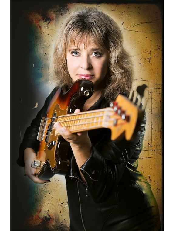 Suzi Quatro Exclusive Photographic Print, Signed by Photographer