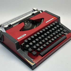 Máquina de escribir manual Red Olympia: máquina de escribir portátil vintage: regalo de decoración de oficina retro para escritores y coleccionistas