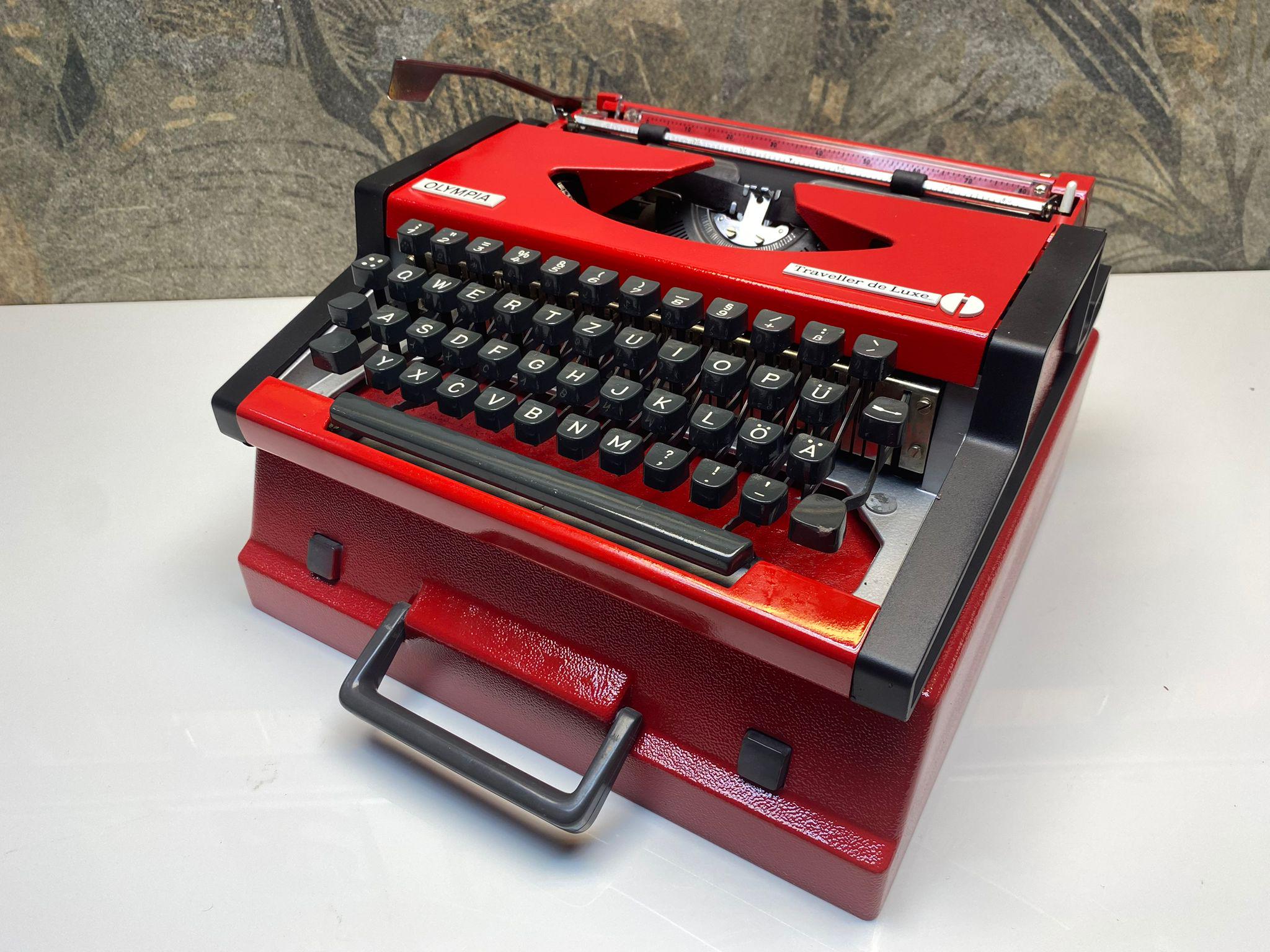Olympia Traveller de Luxe タイプライター 西ドイツ製 ケース付き