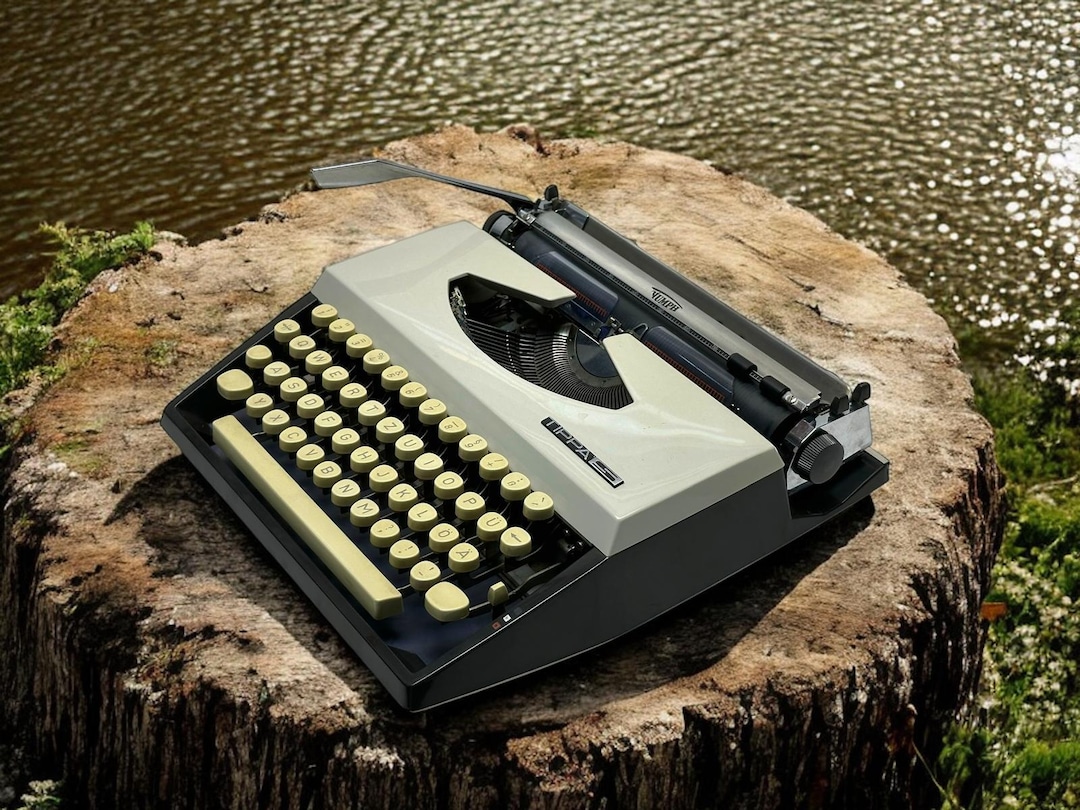 Adler Tippa S Portable Typewriter - Fully Functional Retro Writer