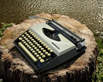 Máquina de escribir portátil Adler Tippa S - Un regalo retro y totalmente funcional