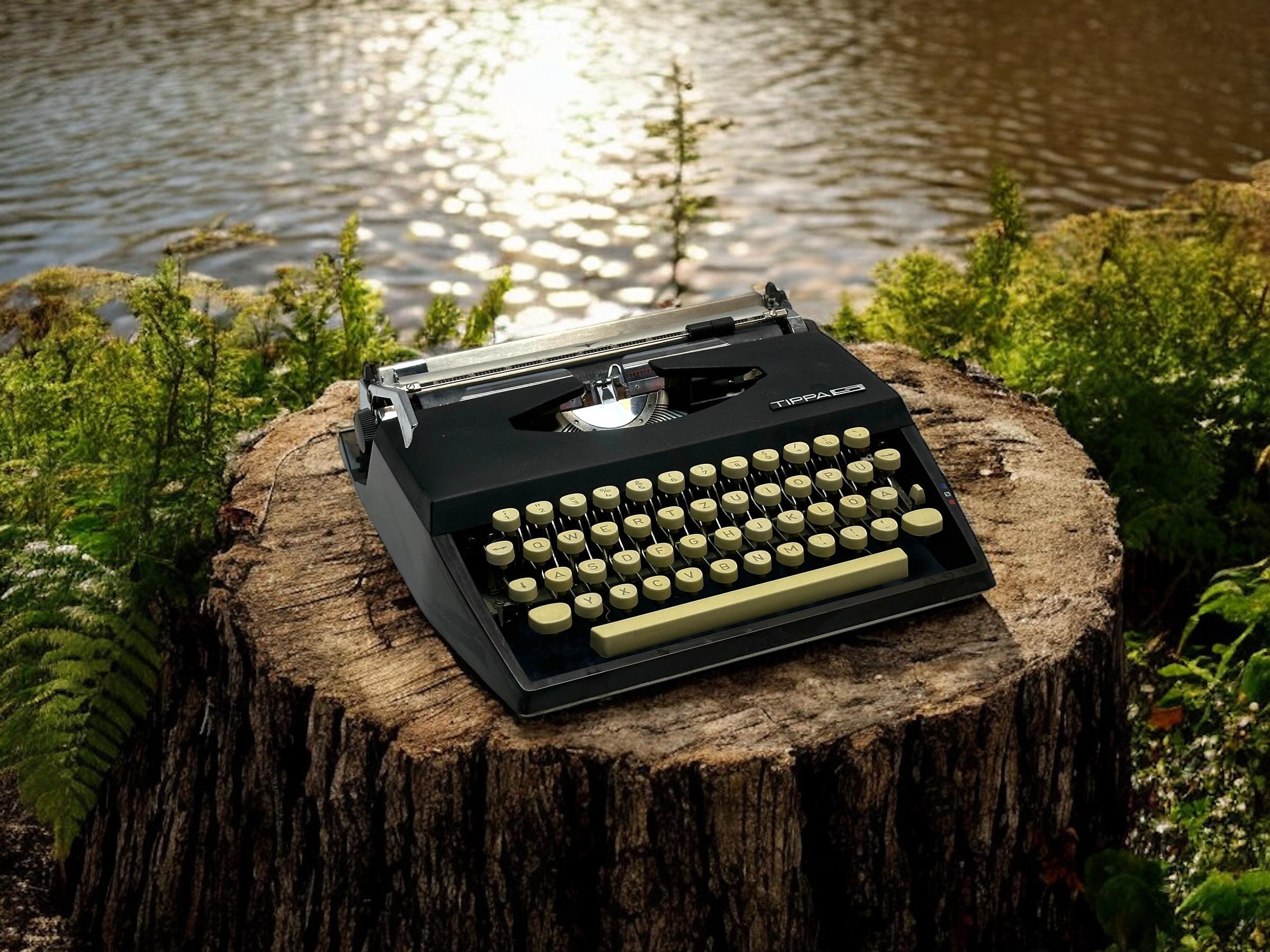 ドイツ製 Adler Tippa S ポータブルタイプライター Adler Tippa S Typewriter - Portable Vintage Manual Typewriter - Etsy