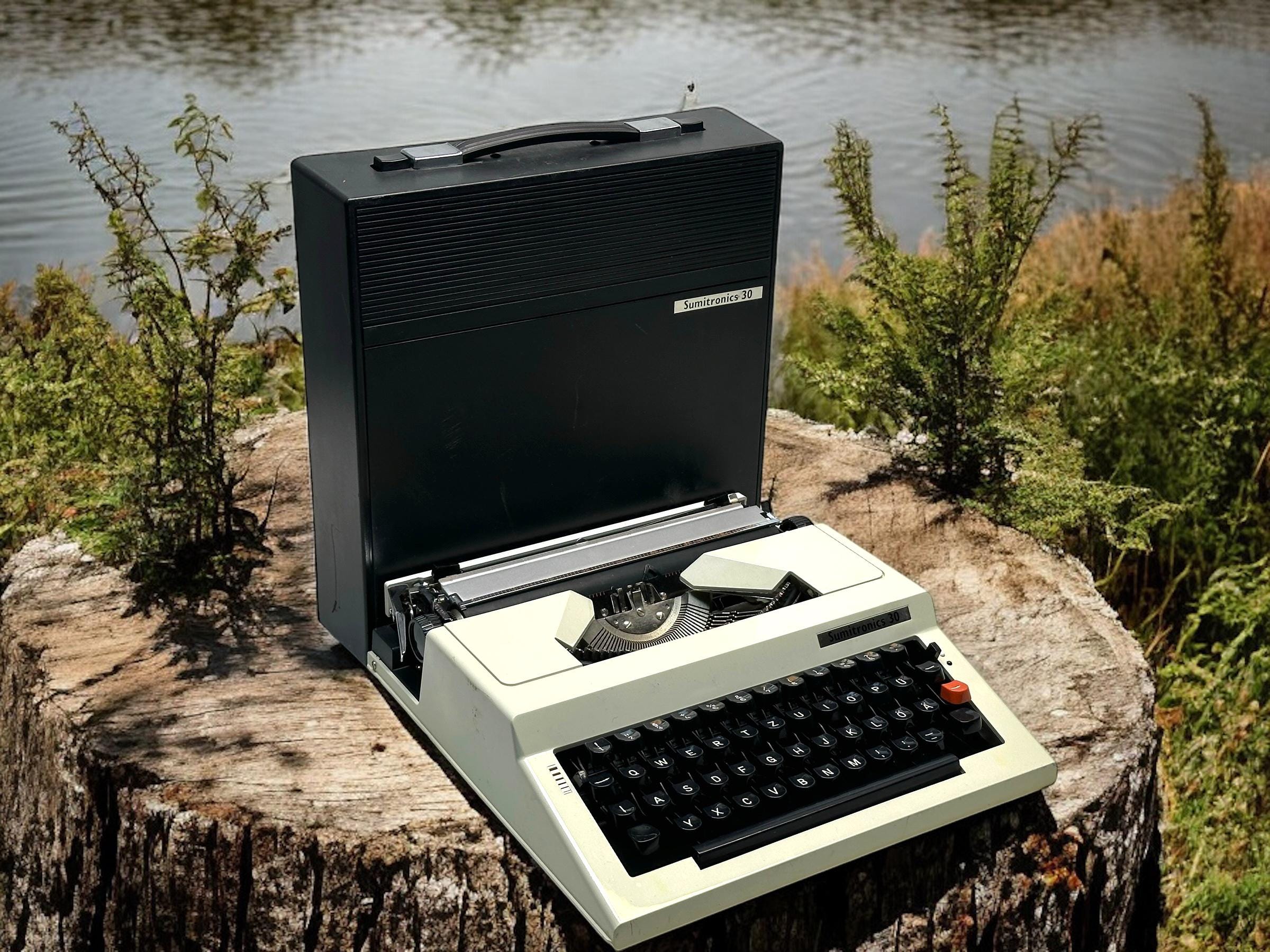 Contessa Slim タイプライター - コンパクトな手動タイプライター