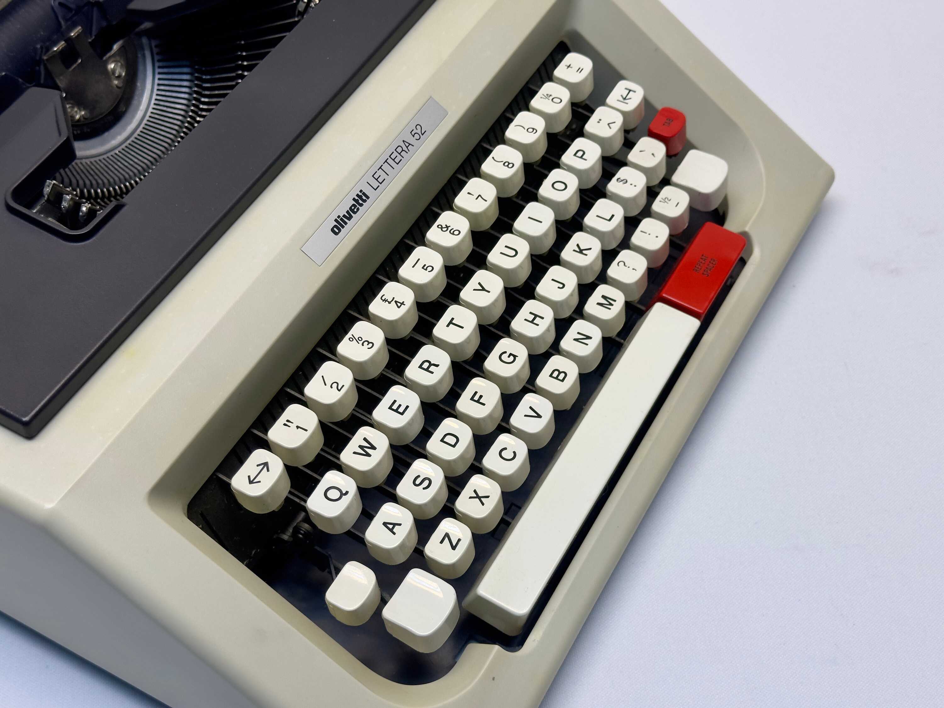Olivetti Lettera 52 タイプライター - 新品同様のアンティーク、完全