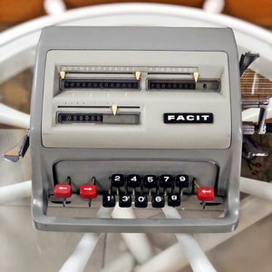 Nostalgic Facit Calculator - Antique Mechanical Office Tool - Vintage Desk Accessory - 1960s Retro Home Office Decor - Classic Math Gadget