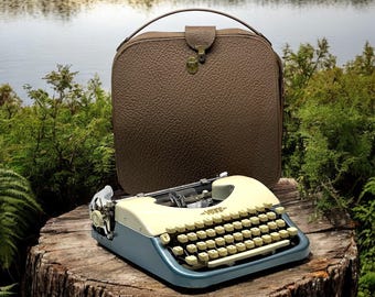 Blue Voss Manual Typewriter with Leather Bag – Vintage Functional Decor