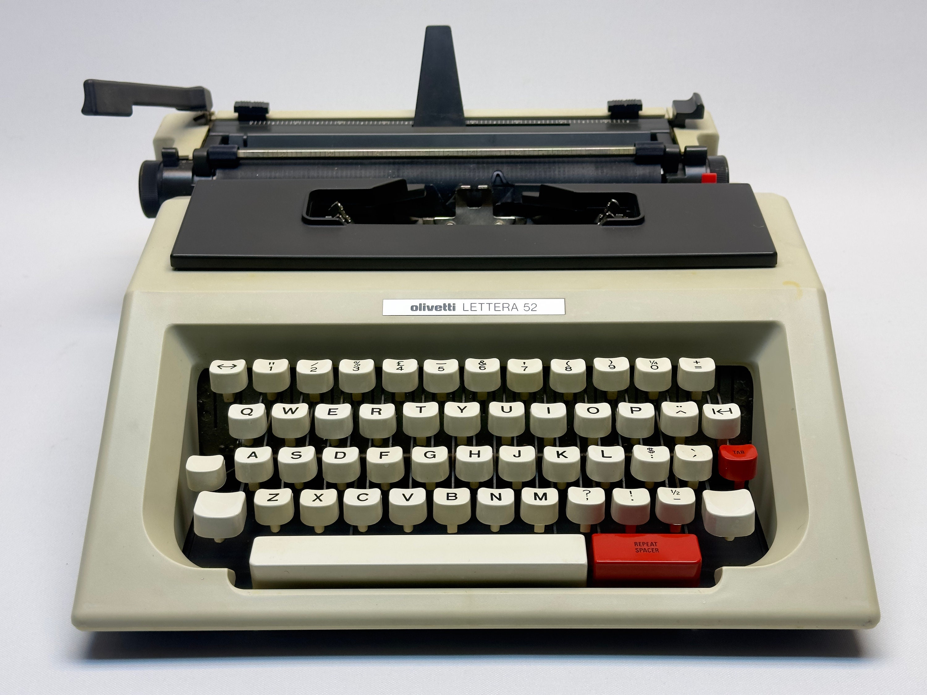 Olivetti Lettera 52 タイプライター - 新品同様の動作状態を