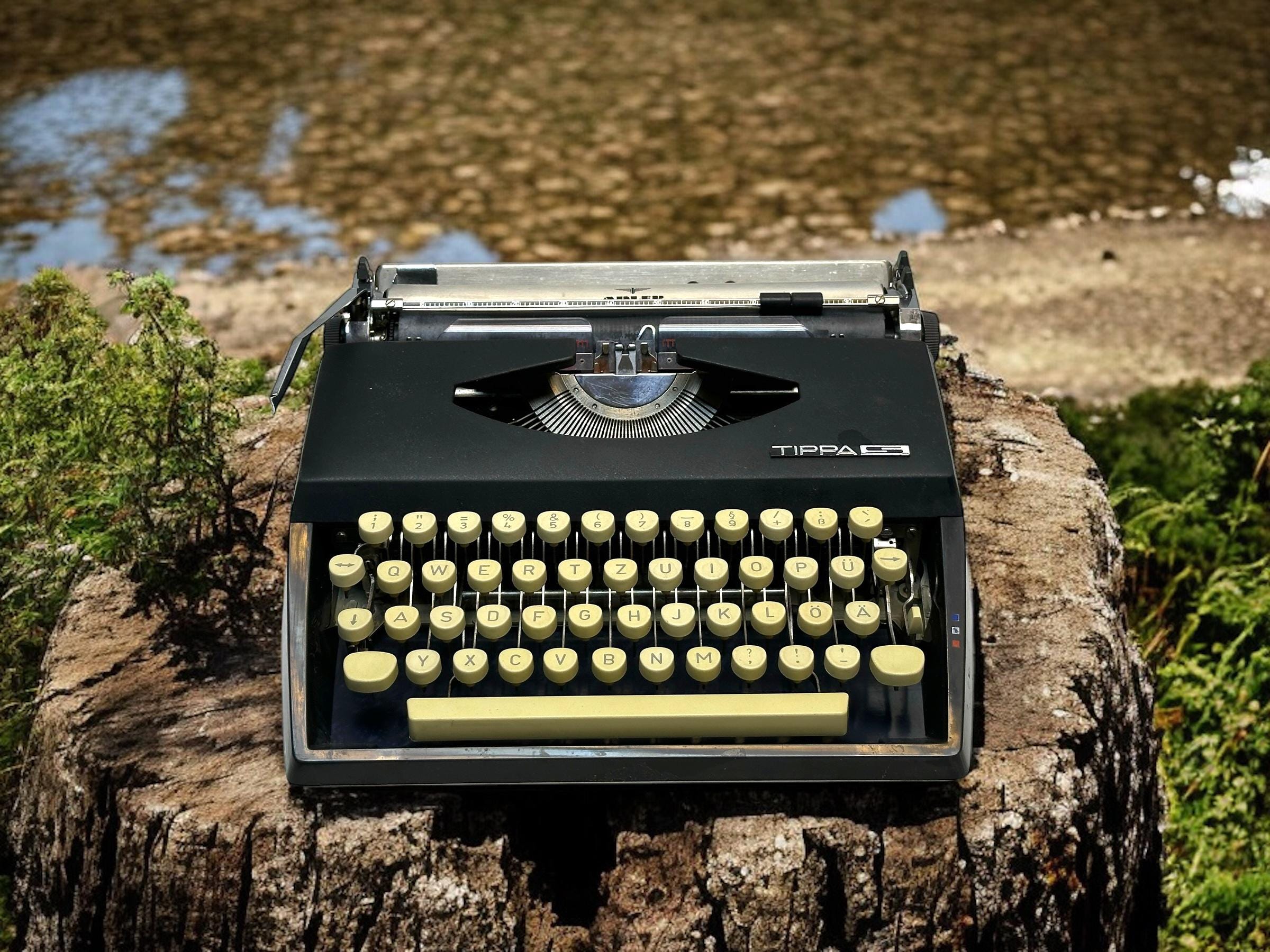 ドイツ製 Adler Tippa S ポータブルタイプライター Adler Tippa S Typewriter - Portable Vintage Manual Typewriter - Etsy