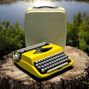 Yellow Vintage Typewriter with QWERTY Keyboard, Fully Functional | Retro Manual Typewriter | Guaranteed Working Condition | Gift for Writers