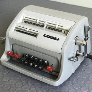 Classic Facit Calculator - Retro Mechanical Office Accessory - 1960s Vintage Desk Tool - Antique Home Office Decor - Timeless Adding Machine