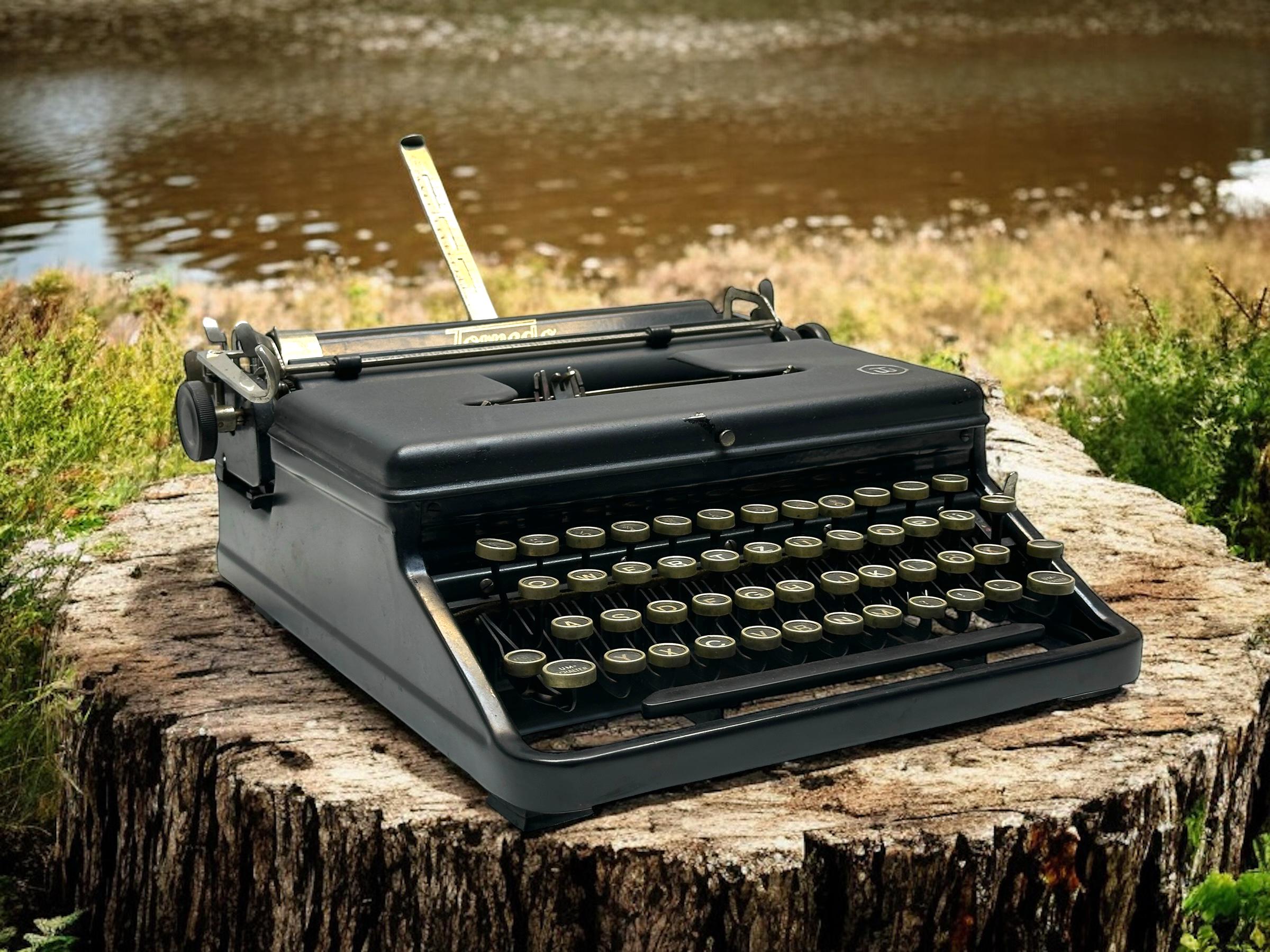 Vintage Torpedo Typewriter With Glass Keys – Fully Functional