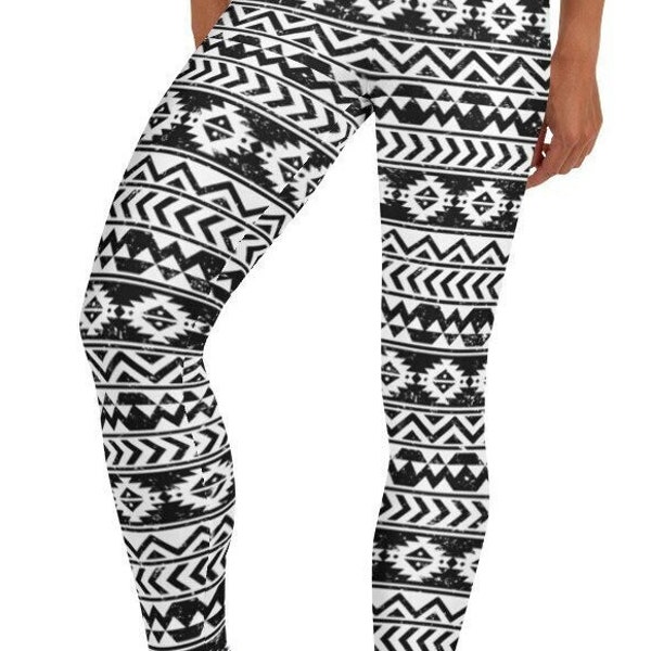 Leggings Aztèques Auggie's, Noir Blanc ~ Vêtements Décontractés Pour Femme Pantalons Moulants Extensibles Géométriques Mignons | Mod Boho Lagenlook Style pour elle