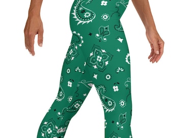 Green Heist Leggings ~ Women&#39;s Cowgirl Bandana | Classic Cozy Paisley Kerchief Urban Streetwear Printed Stretch Graphic Casual Tights Pants