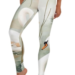 Alba Swan Leggings ~ Women&#39;s Casual Wear Comfy Minimalist Elegant Nature Graphic Animal Printed Statement Soft Stretchy Tight Activewear Her