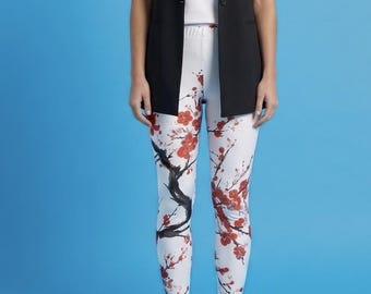 Leggings Fire Blossom ~ Para mujer, con estampado floral de cerezas en rojo carmesí, blanco y negro, y motivos de ramas / Prendas de vestir para amantes de la naturaleza conscientes.