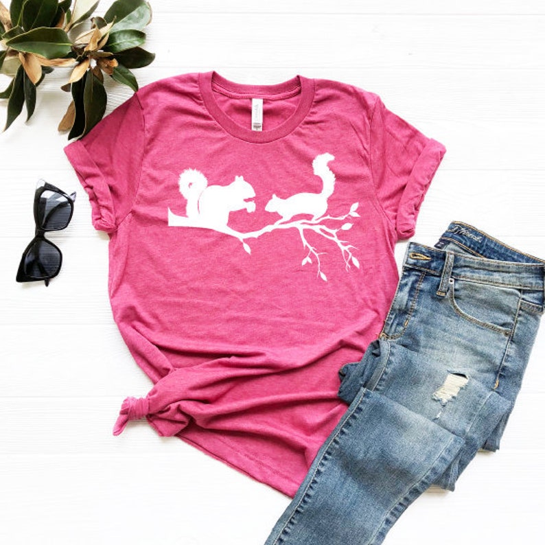 Farm Tees Floral Squirrel Shirt Farm Shirt Women/'s Squirrel Shirt Squirrel Lover Shirt Squirrel Shirt