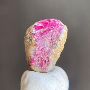 Natural Burmese Ruby Specimen, Pink Red Cabbing Rough Gemstone / 8.20 Carats / 98 Years Old Specimen / Investment Ruby