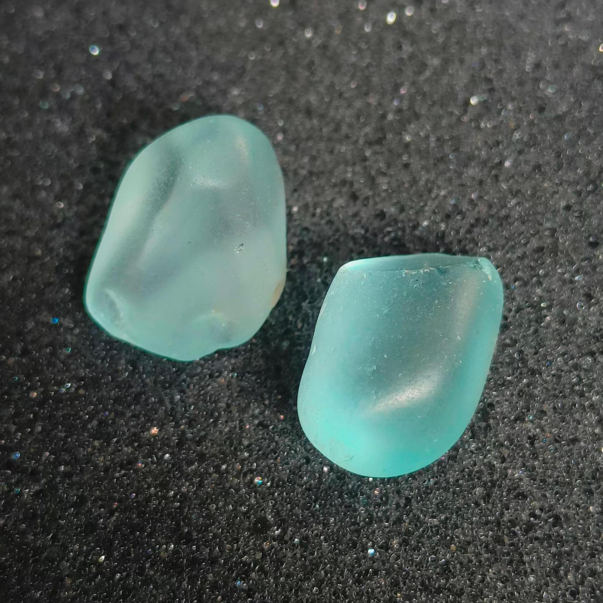 52カラット天然ブルートパーズ原石標本：宝石、ブラジル産（18～19mm