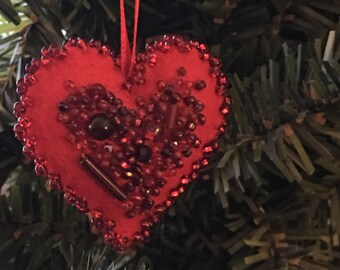 Beaded--heart--ornament--one-of-a-kind--white--red--Christmas--Valentine's--Day--hanging--ribbon--beads--felt