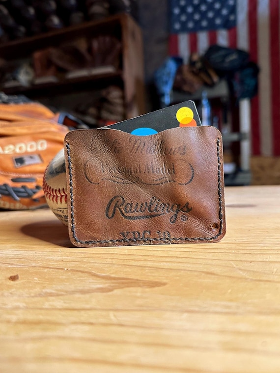 Eddie Matthews Baseball Glove Leather Card Holder Wallet with Cash Strap - Rawlings