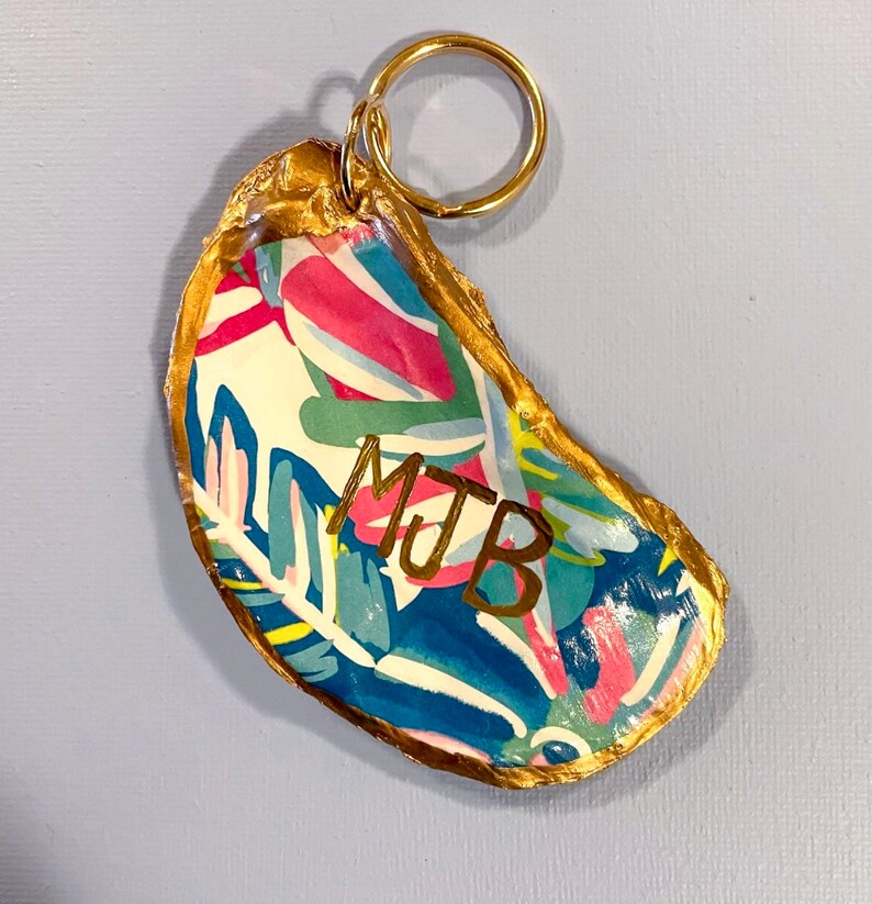 Car Keys with oyster shell Oyster decor keychain | Personalized car keychain Keychain with gold oyster Loop and tassel keychain