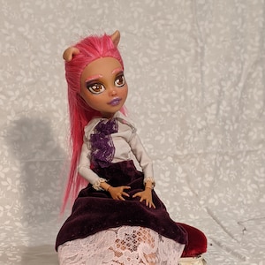 Handmade OOAK Ever After high/Monster high Repaint Victorian dog girl