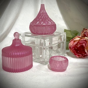 Fuchsia pink vanity set/ vintage style circular and teardrop dish with lid/ jewelry or trinket holder/ home or office decor/gift for her/