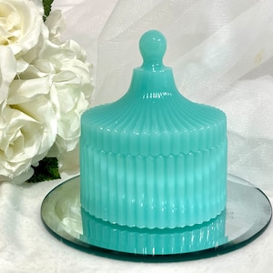 Vintage style circular pleated minty blue color dish with lid/Resembles Jadeite/jewelry or trinket holder for vanity, dresser, desk
