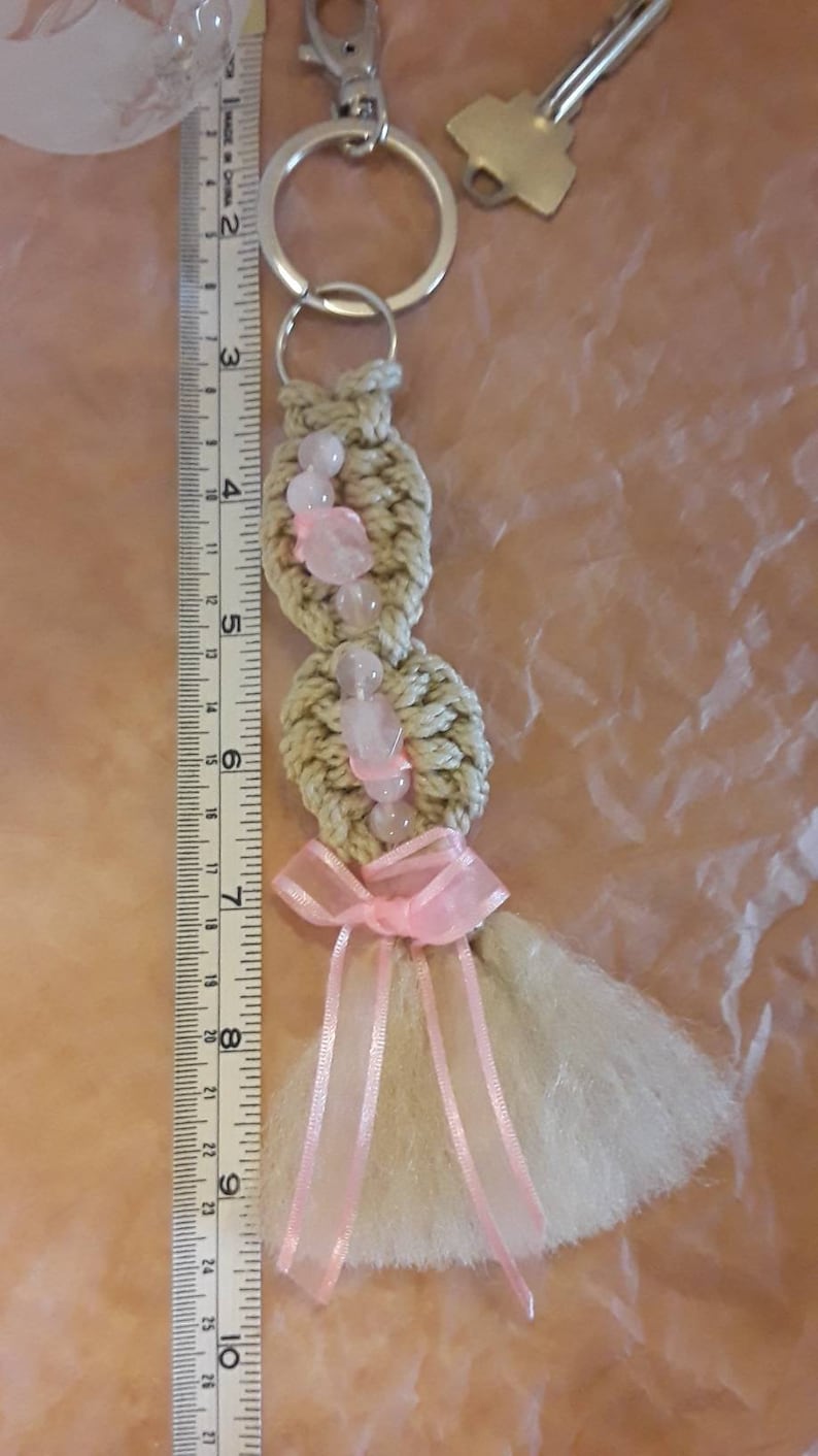 Swivel lobster clasp Rose quartz keyring Boho keyring. Macrame keychain with rose quartz gemstones