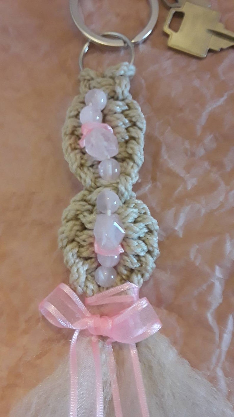 Swivel lobster clasp Rose quartz keyring Boho keyring. Macrame keychain with rose quartz gemstones