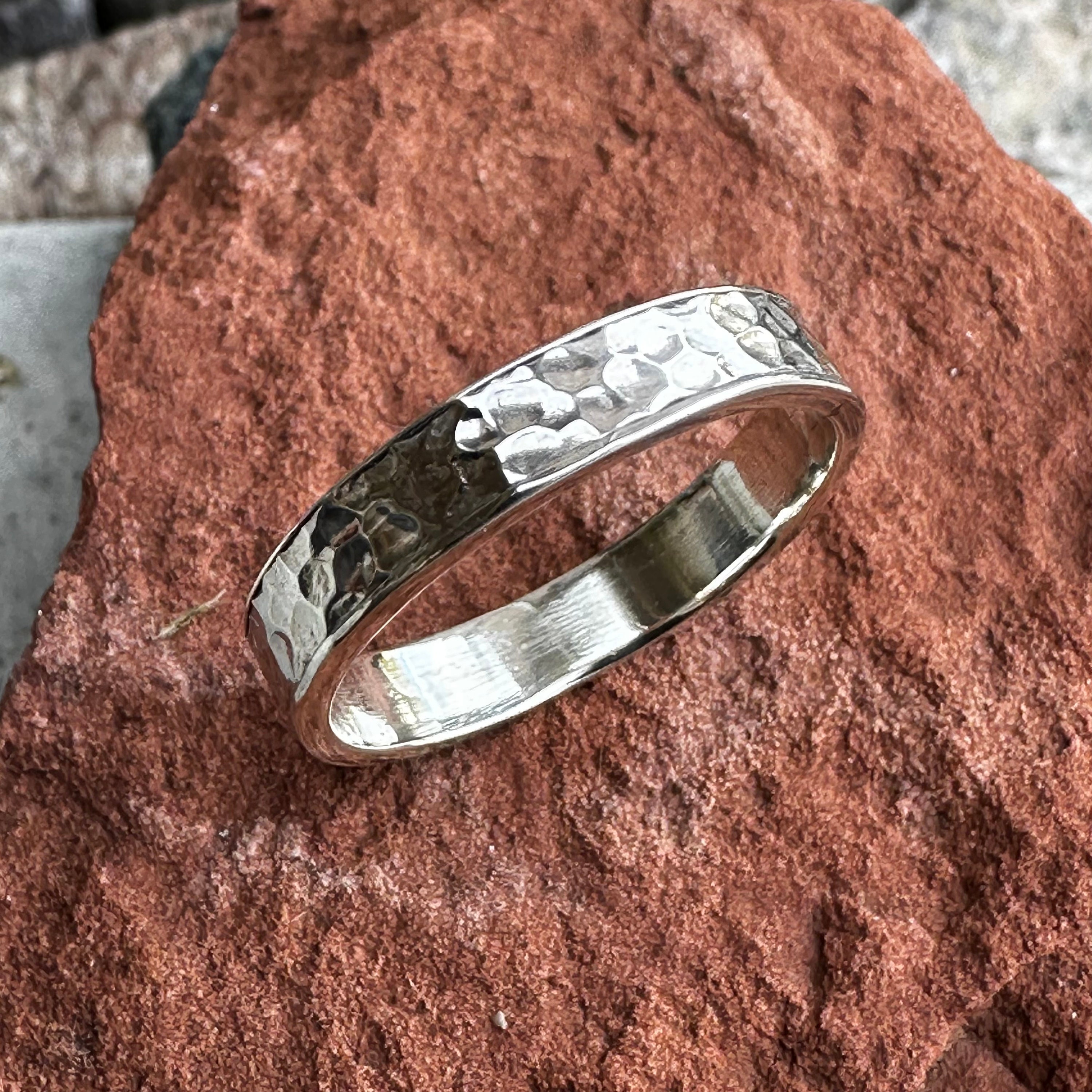 NA HOKU スターリングシルバー バングル・リングセット ハンマー加工のスターリングシルバーリング - Etsy 日本