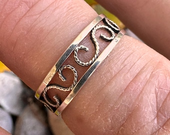 Solid sterling silver filigree scroll stacking ring band
