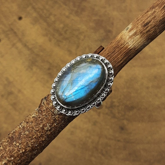 Vintage Sterling Silver Labradorite Carved Dome Ring Size 8