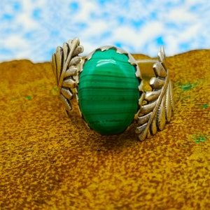 Malachite Ring: Handmade 925 Sterling Silver Leaf Design