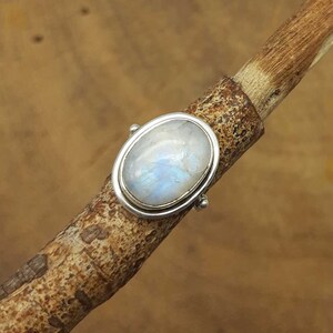 Oval Shape Moonstone Ring-925 Sterling Silver Ring-June Birthstone Ring-Hand Crafted Ring-Anniversary Ring-Gift For Her-Wanderlust Girl Ring